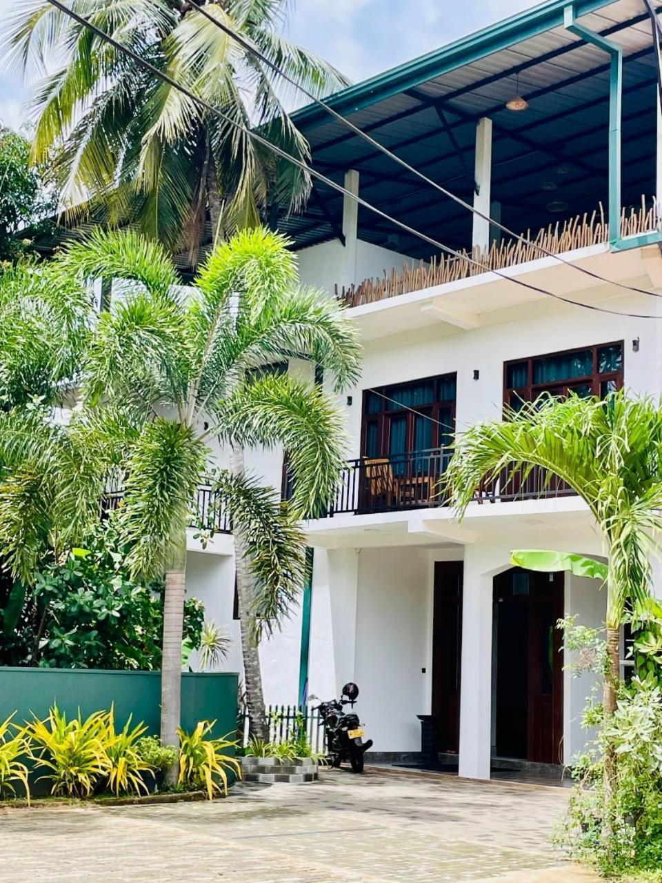 Thinaya Lake Resort Anurâdhapura Extérieur photo
