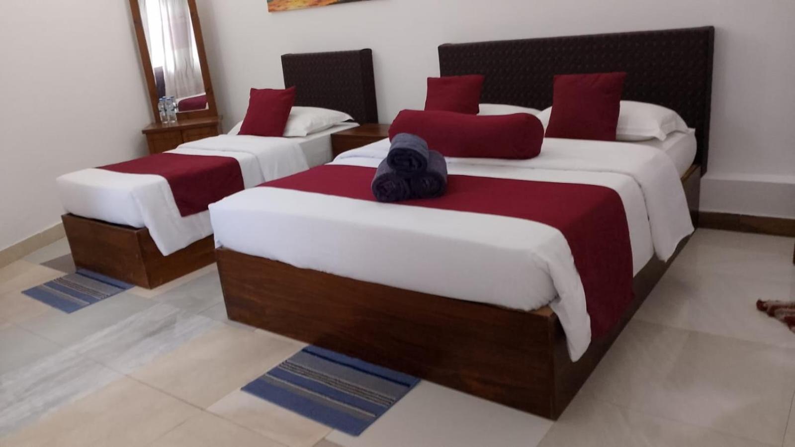 Thinaya Lake Resort Anurâdhapura Extérieur photo